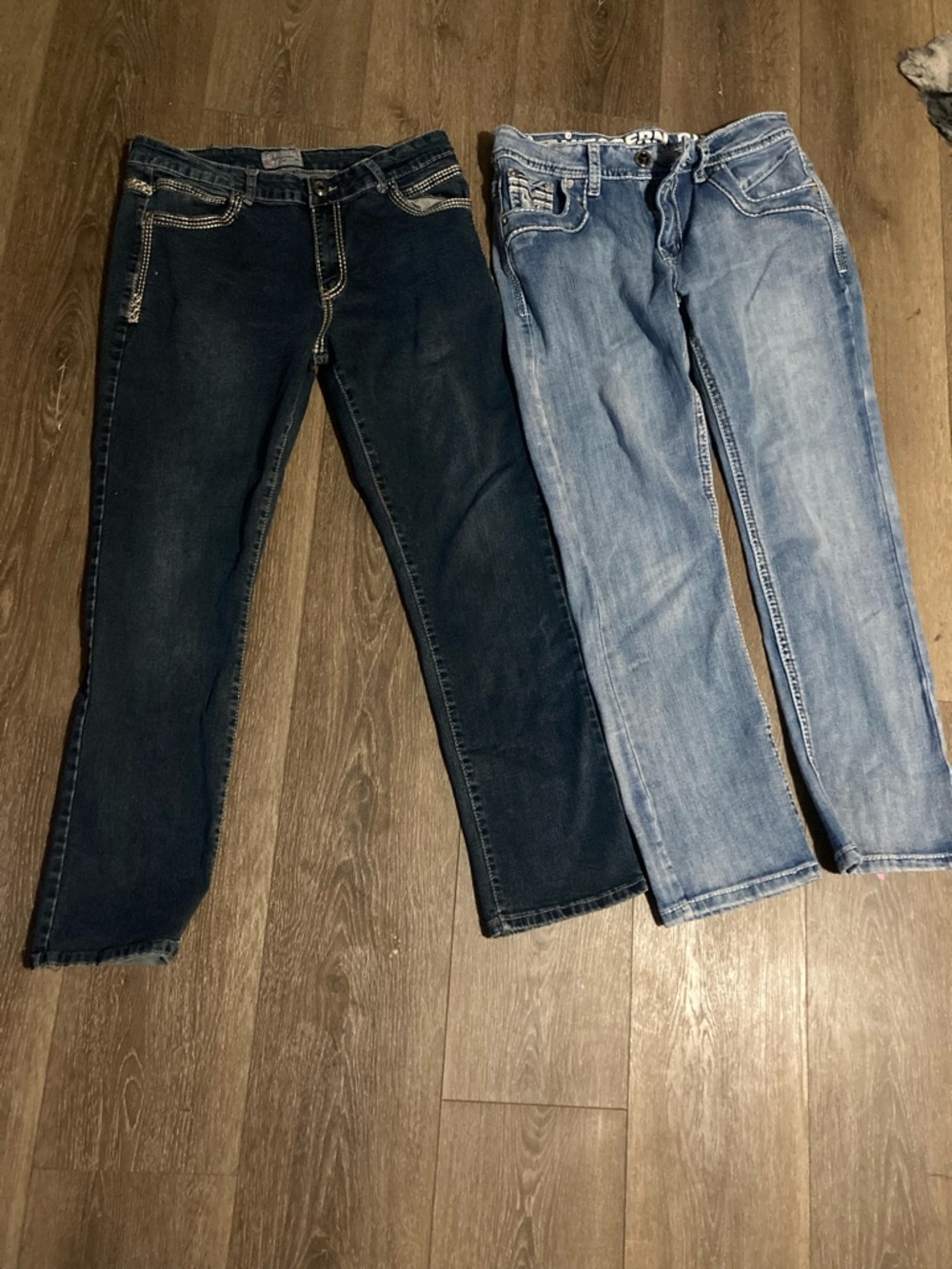 Men's Light Blue and Dark Blue Jeans - Classic Casual Style lot of 2